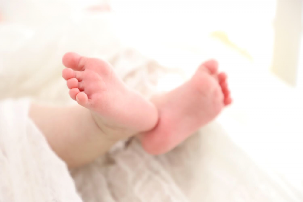 赤ちゃんの足の裏
